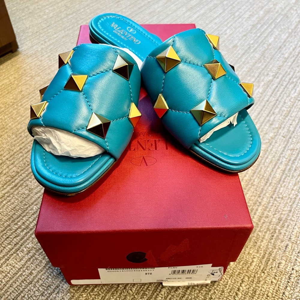 Valentino Garavani Roman Stud Matelasse Sandal EU 36 (US 6)